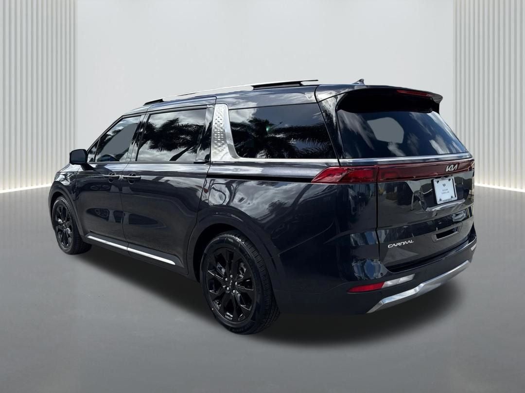 2023 Kia Carnival SX