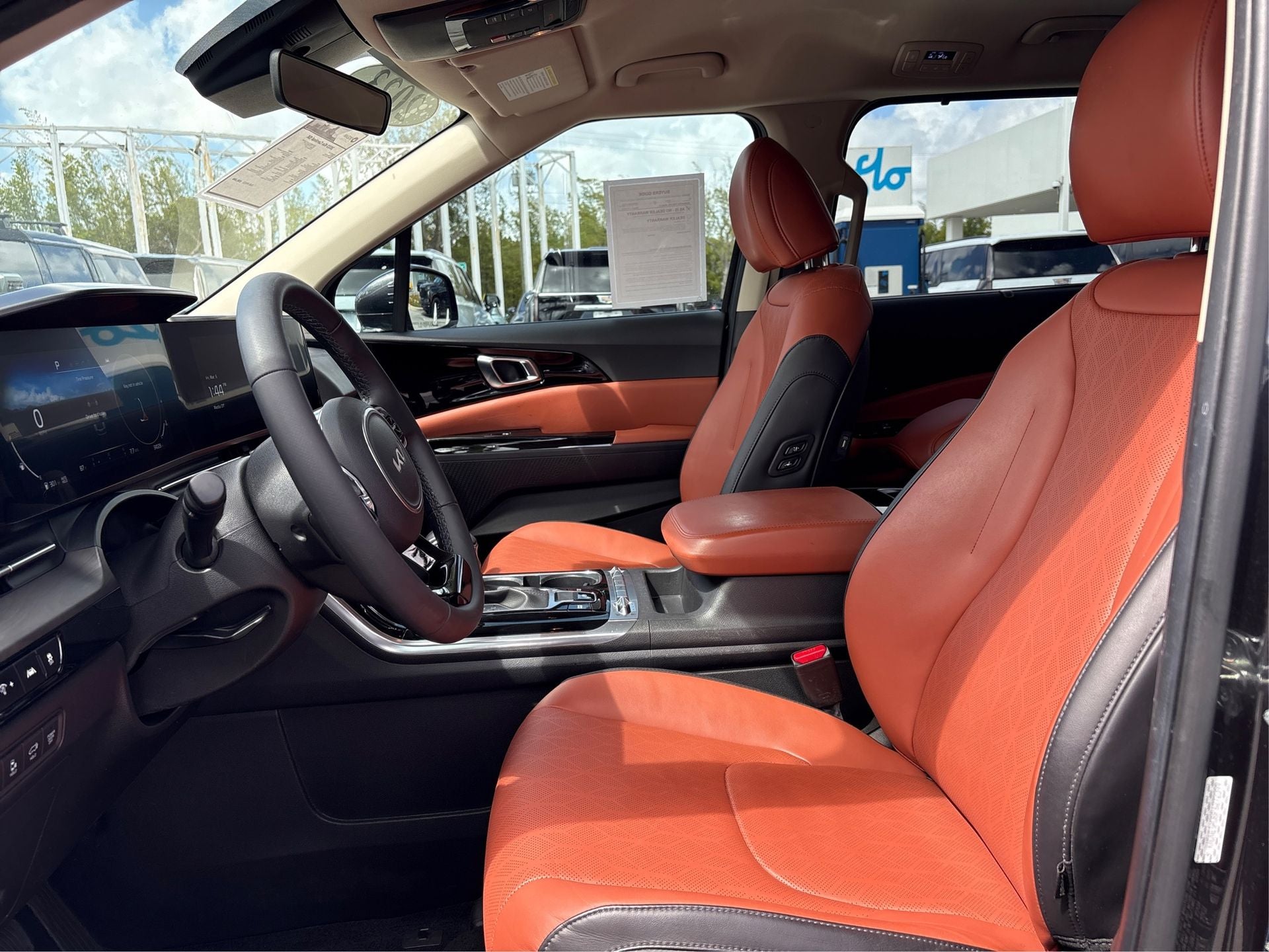 2023 Kia Carnival SX