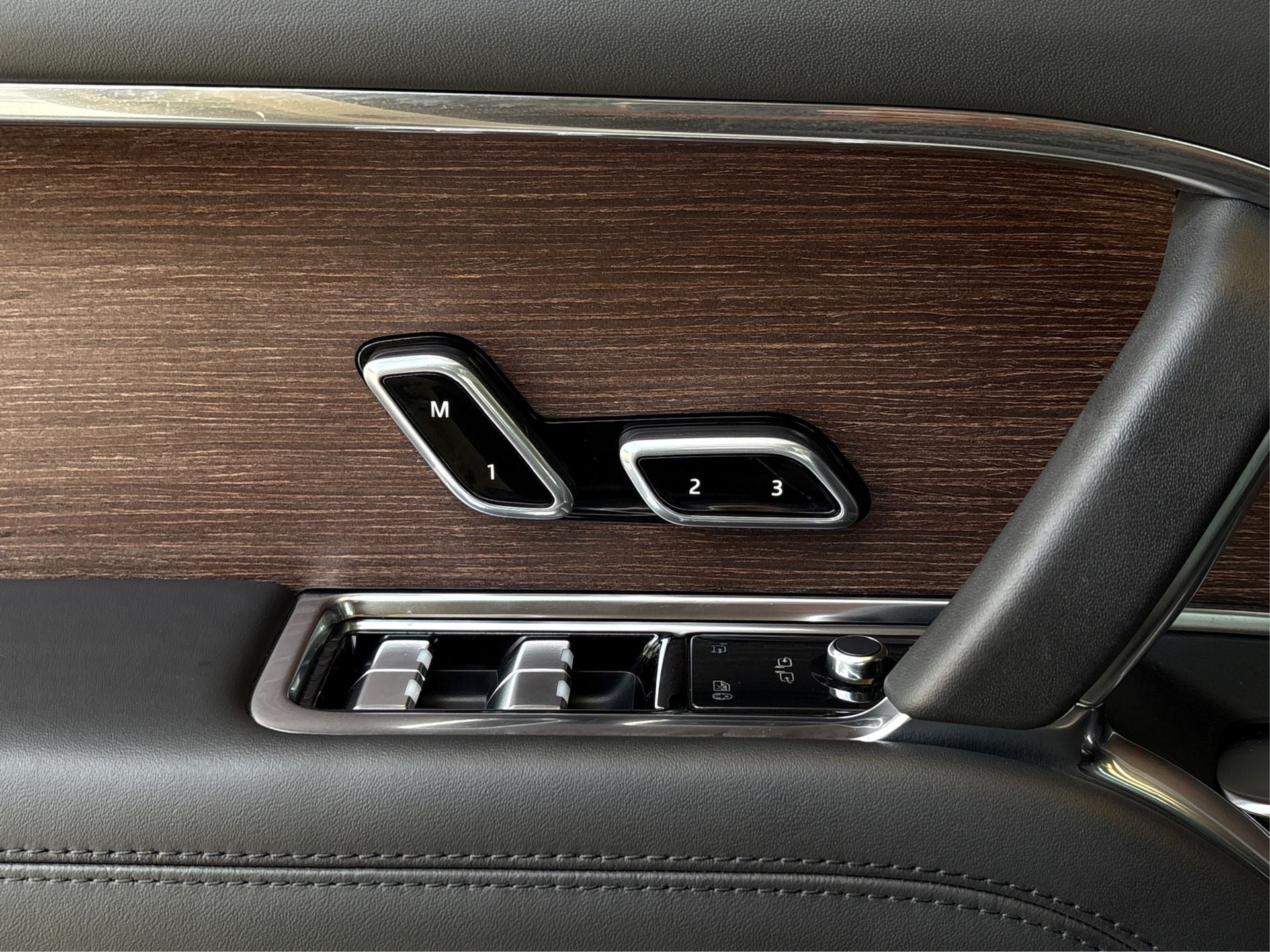 2023 Land Rover Range Rover Autobiography
