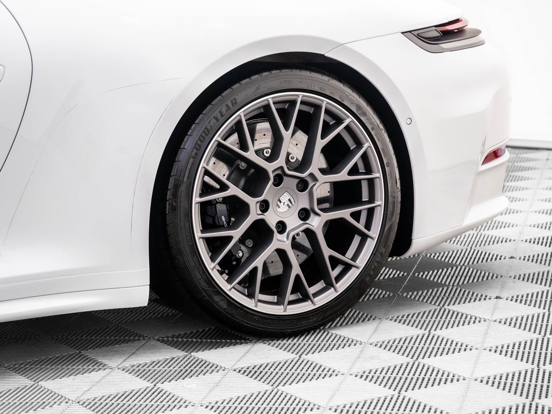 2025 Porsche 911 Carrera S