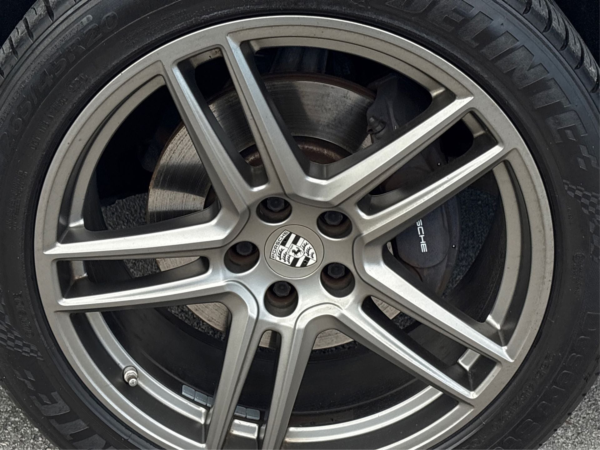 2020 Porsche Macan Base