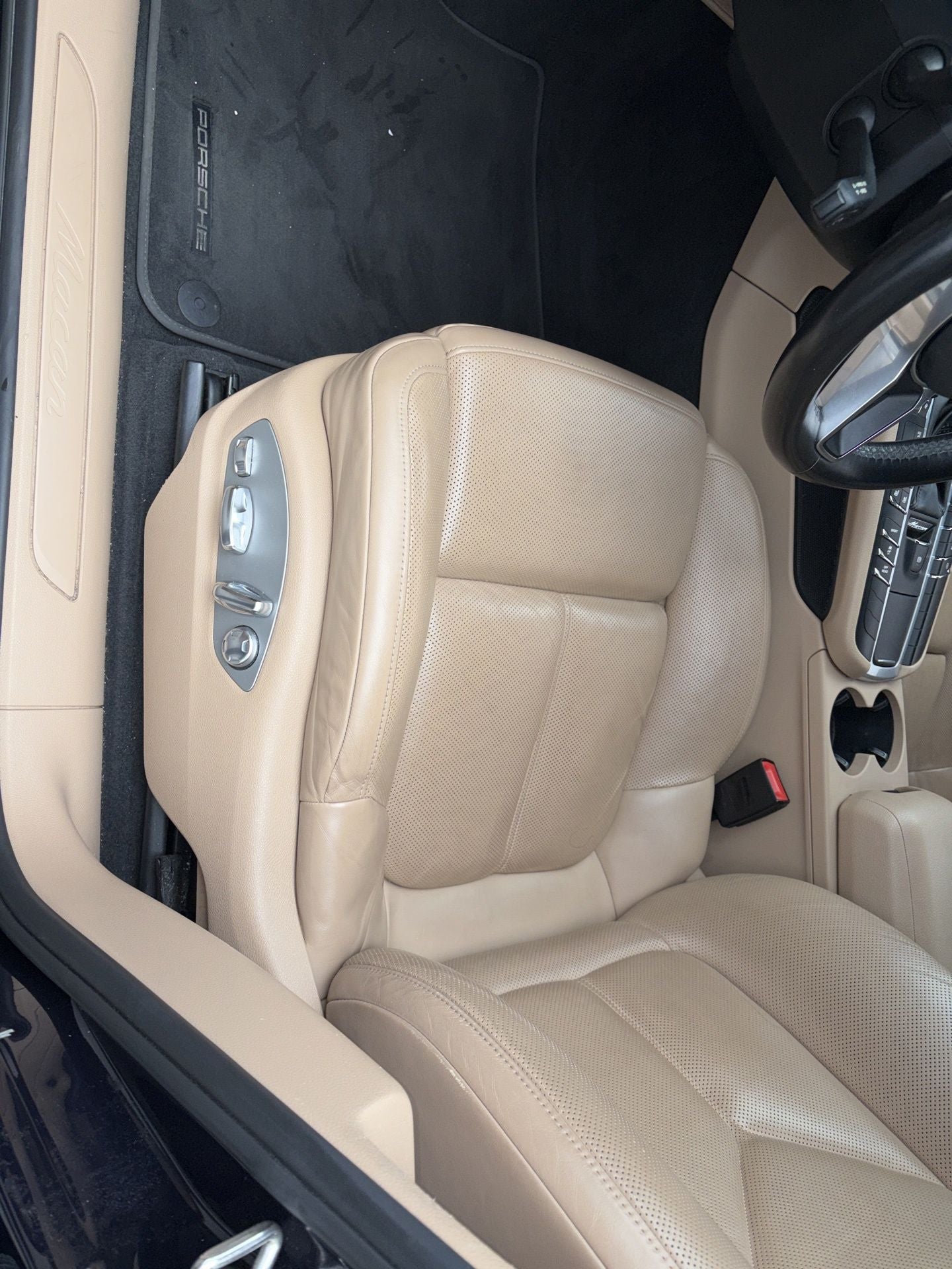 2020 Porsche Macan Base