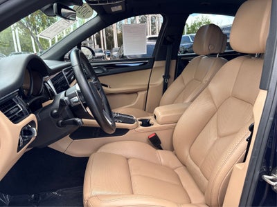 2020 Porsche Macan Base