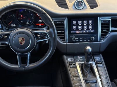 2018 Porsche Macan Base
