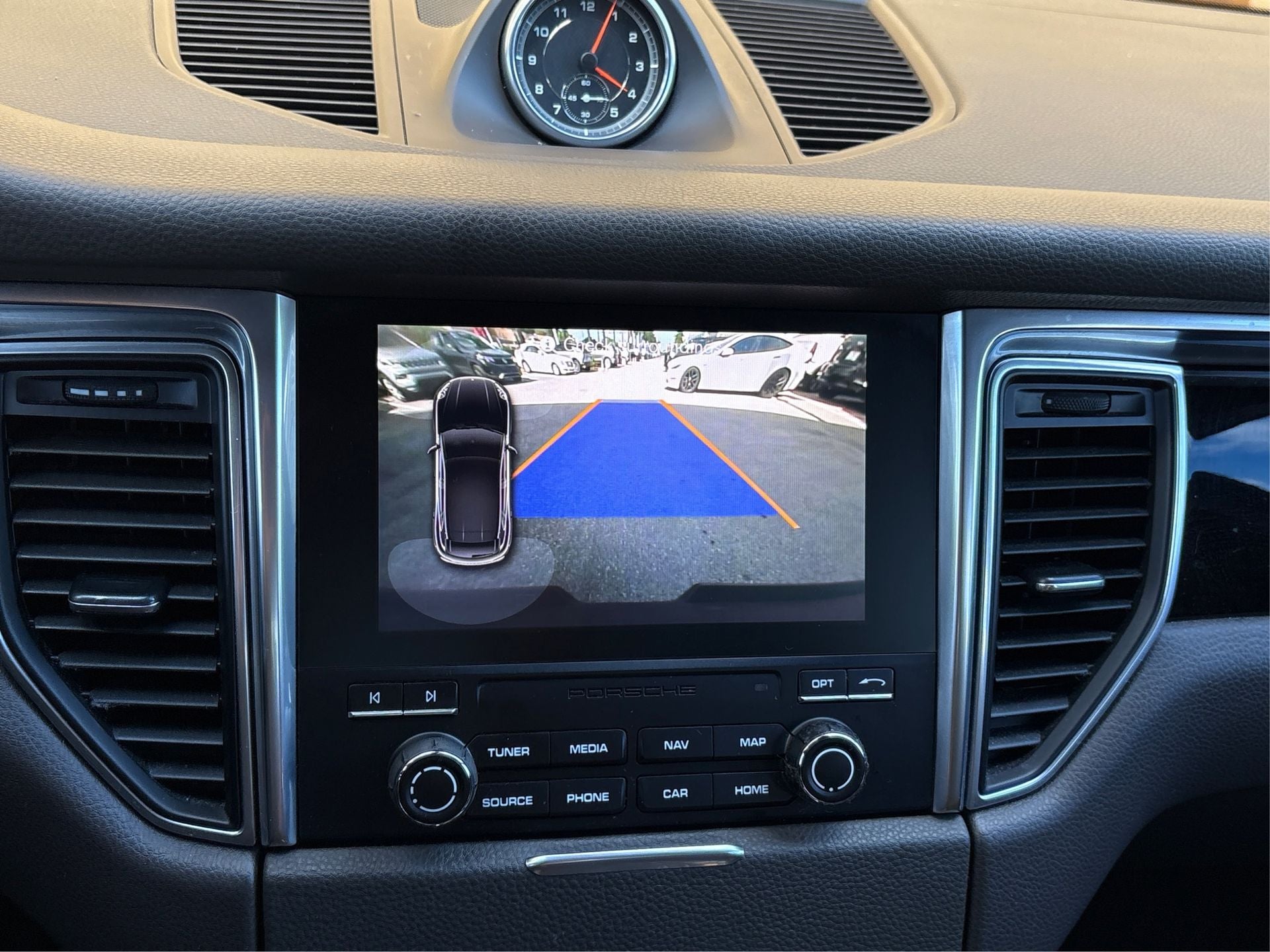 2018 Porsche Macan Base