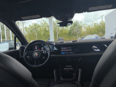 2025 Porsche Cayenne Base